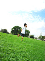 空に見守られ、大地に抱かれ