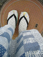 今から散歩。このくつしたかわいいでしょ