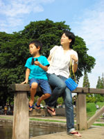 「あ〜ぁ、飛んでっちゃった〜」「気持ちよさそぉ〜」